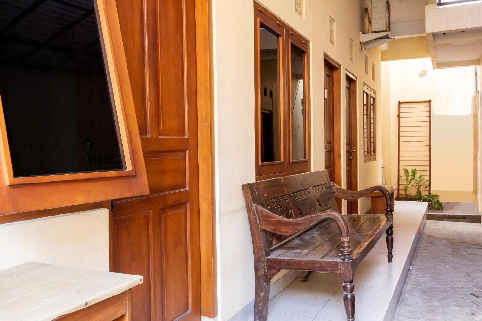 Hotel Super Oyo 1150 Omah Ladrang Kejayan Esterno foto